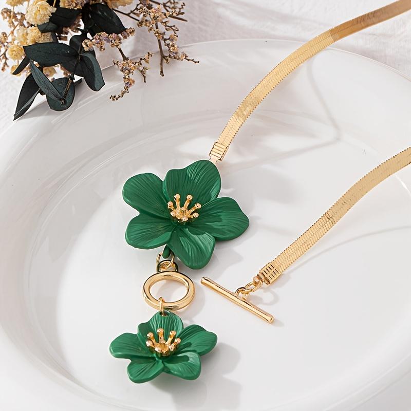 Women's Golden-Tone Double White Floral Pendant Necklace - Elegant Minimalist Chain Jewelry for Daily Wear & Parties, Versatile Year-Round Accessory,