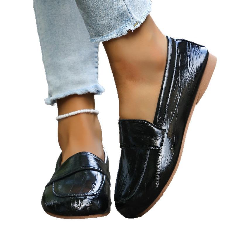 Soft-soled Single Shoes Women's 2025 Autumn New Flat Plus-size One-foot Lazy Beanie Shoes