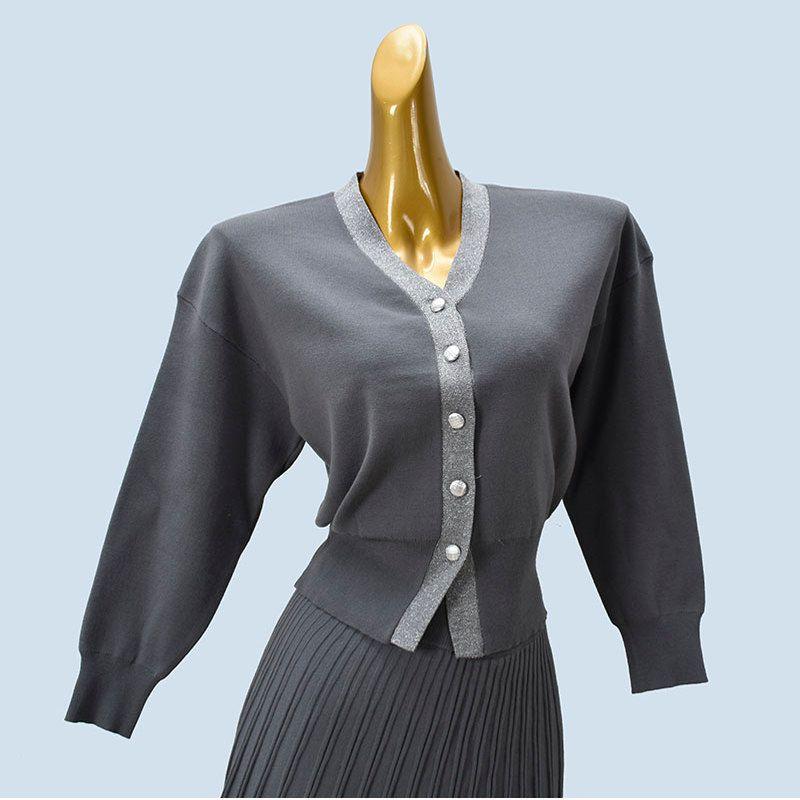 Export Single Day Style V Neck Long Sleeves Cardigan Elastic Waist A- Line Skirt Two-piece Set Pack