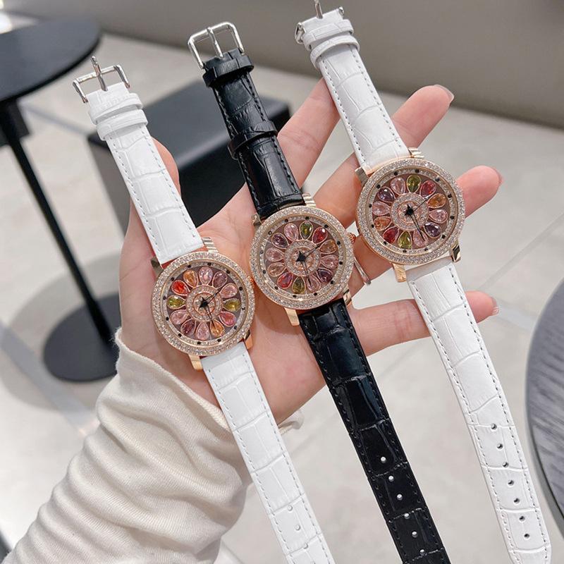UTHAI H145 Women's Fashion Quartz Watch 360 ° Time Comes and Turns Diamond Inlaid Dial Waterproof Female Creative Wristwatches