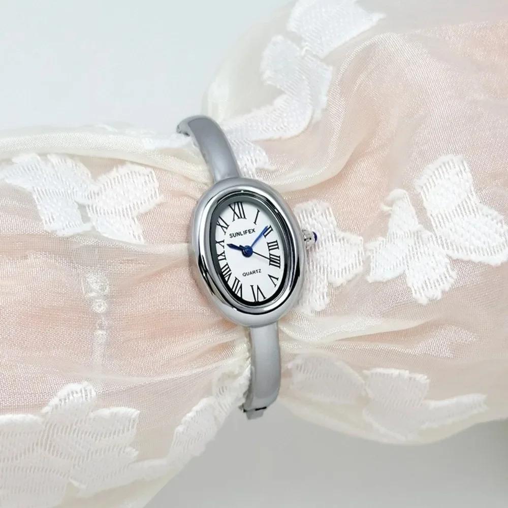 Simply Roman Numerals Bracelet Watch Diamond Decoration Oval Quartz Wristwatch Jewelry Clasp Quartz Diamond Watch Girls