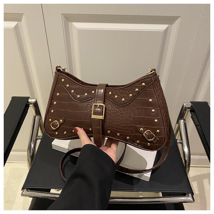 Rivet Simple Retro  Summer Personalized New Fashion Solid Color Trend Casual Shoulder Bag Underarm Bag Women