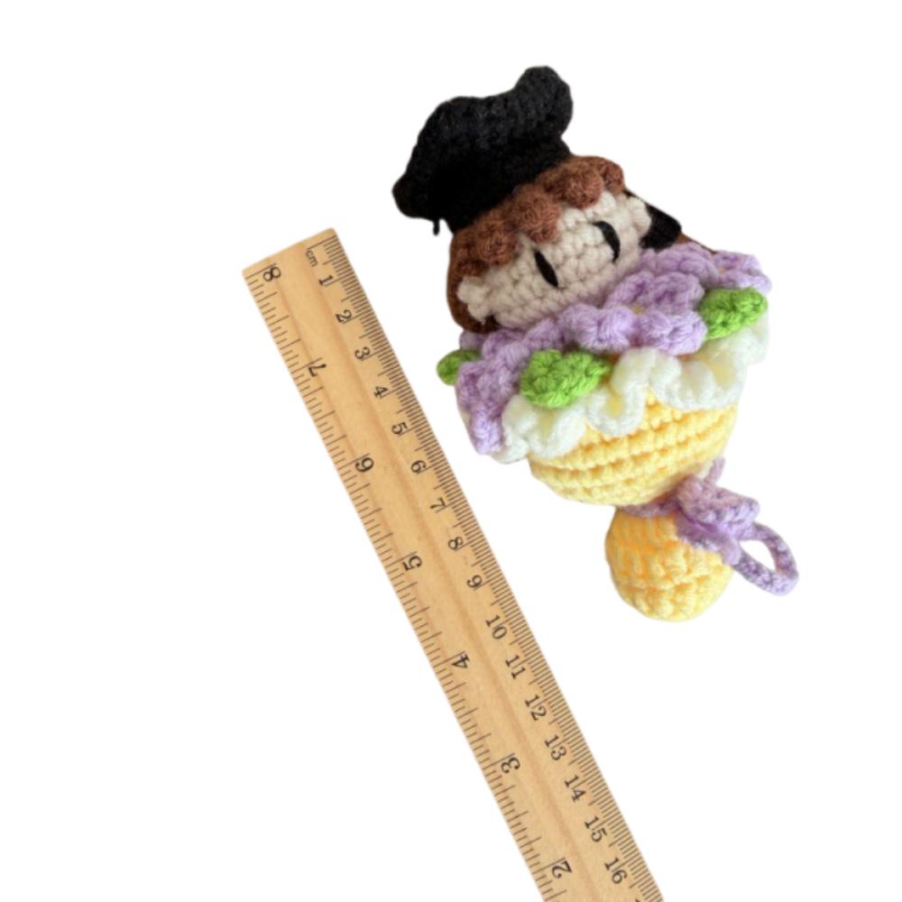 Funny Crochet Bouquet 13cm Doctor Hat Bouquet Doll Handmade Knitted Figures  Graduation Gift