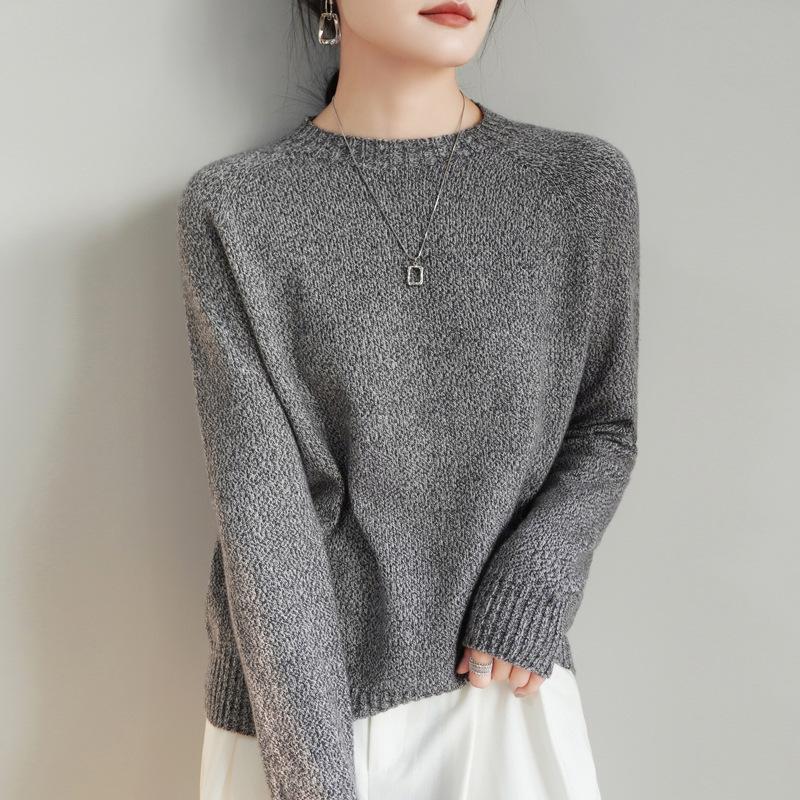 The New Round-neck Knitted Sweater of Spring and Autumn for Women Is Paired with A Loose Sweater As A Laid-back Base Layer