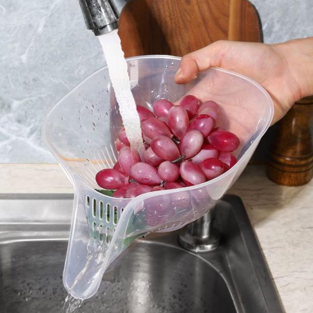 

Багатофункціональний стійкий ситечко для раковини Кошик для зливу залишків Кошик для миття фруктів і овочів Підвісна стійка для зливу Кухонні аксесуари 1PCS білий