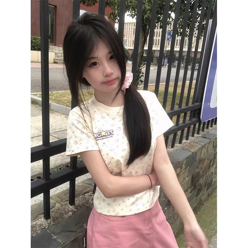 

Американская ретро женская футболка с коротким рукавом, приталенного кроя, со сладким и пикантным цветочным принтом - Летний топ в корейском стиле XL абрикосовый