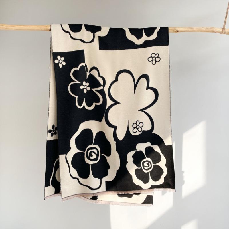 

Autumn and winter new color matching flowers with high-end shawls dual-purpose warm scarves versatile scarves women 180x65cm