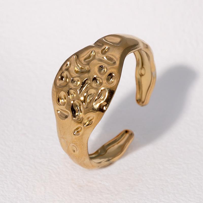 

Vintage Die-Casting Pattern Ring Woman And Men With Adjustable Opening Copper Color Metal Rings Halloween Zircon Party Gift resizable