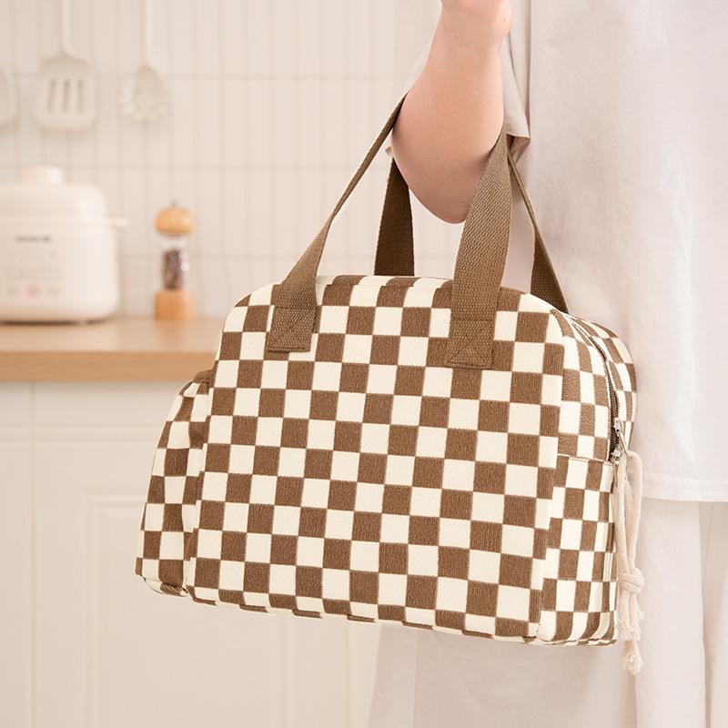 Large-capacity insulated bag fashionable office worker lunch box bag hand-held thickened aluminum film lunch box bag