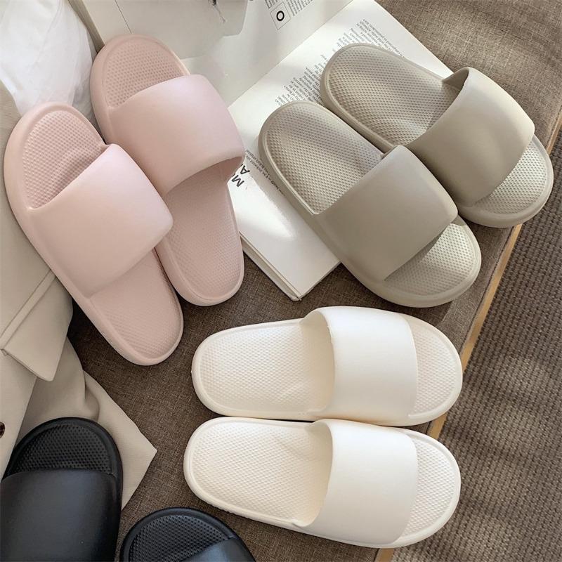 New Soft Women's Shoes, Simple and Comfortable, Casual and Home-style Flip-flops