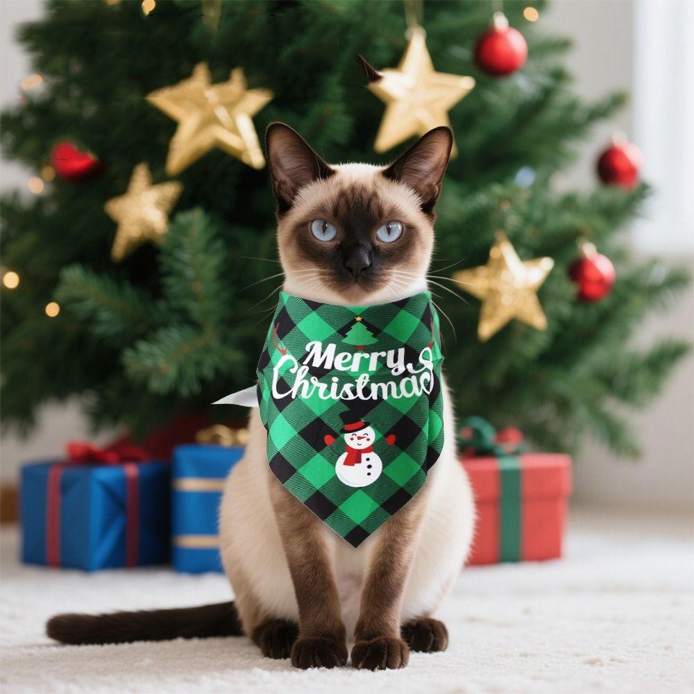 Red Green Grid Dog Saliva Towel Santa Claus Triangle Bandana Christmas Dog Scarf  Holiday Party