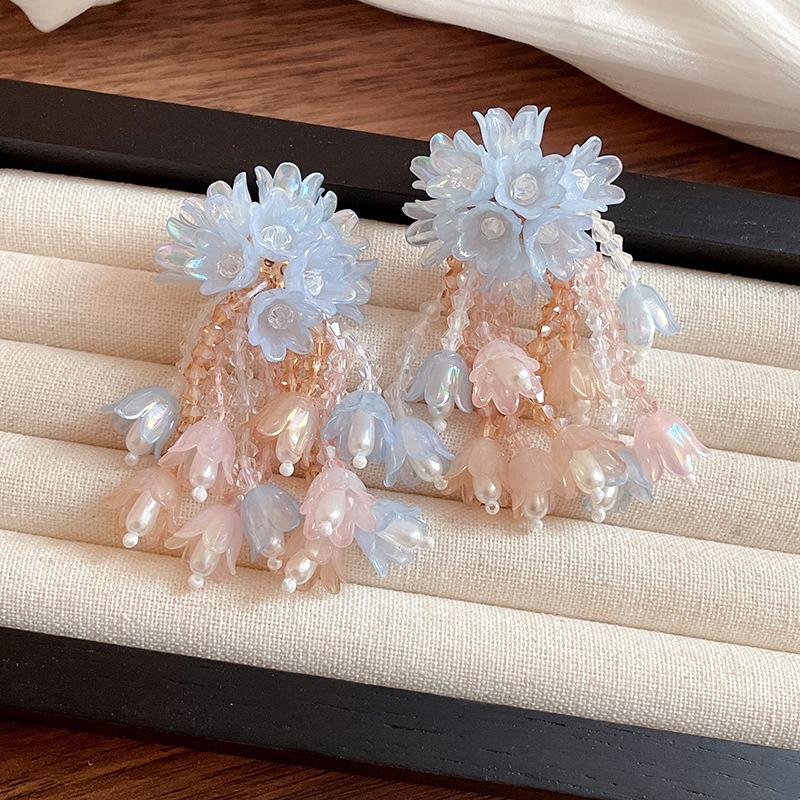 Exaggerated Silver Needle Flower Cluster Round Earrings - Trendy Vacation Style