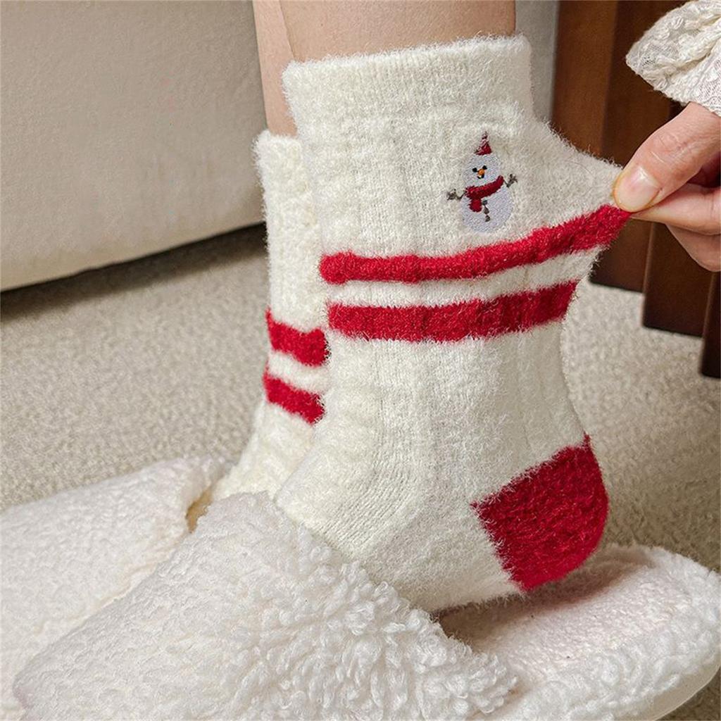 Coral Fleece Socks For Women In Winter, Thickened And Warm Red Christmas Socks With Added Fleece