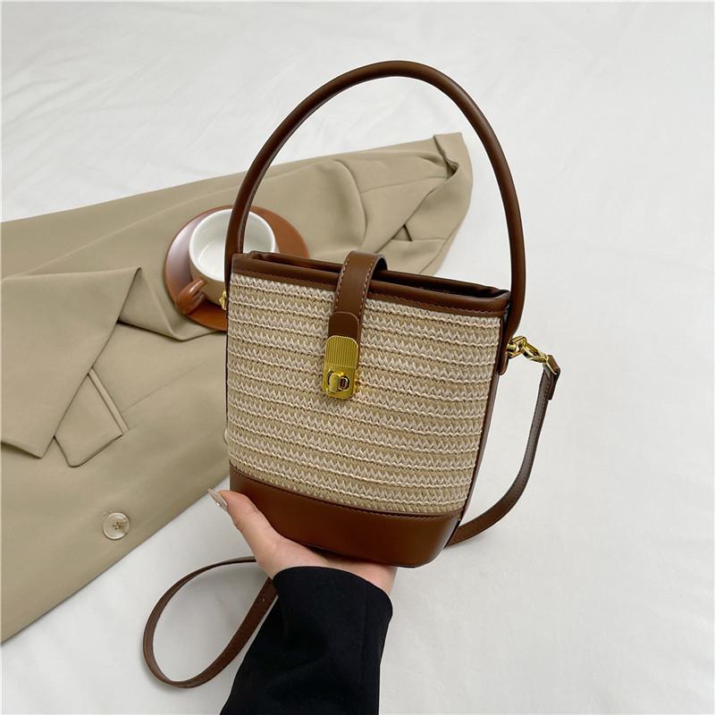 Good quality new splicing straw woven bag women's fashion shoulder crossbody woven bag