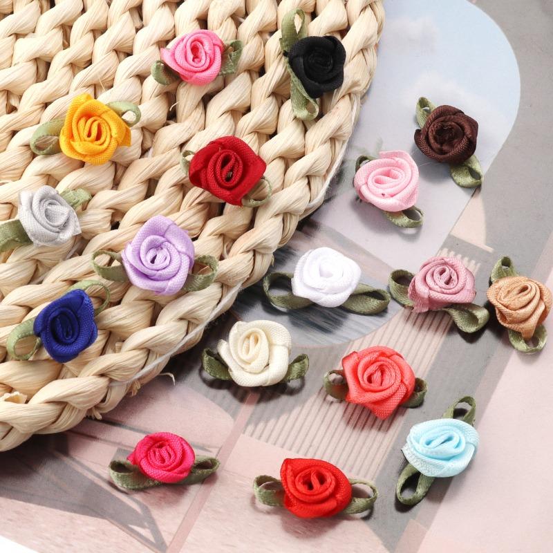 50 peças 1,5x2,5cm Mini Flor de Rosa Fita de Cetim de Poliéster Rosetas Apliques de Tecido Para Casamento Festa Roupa Costura Decoração