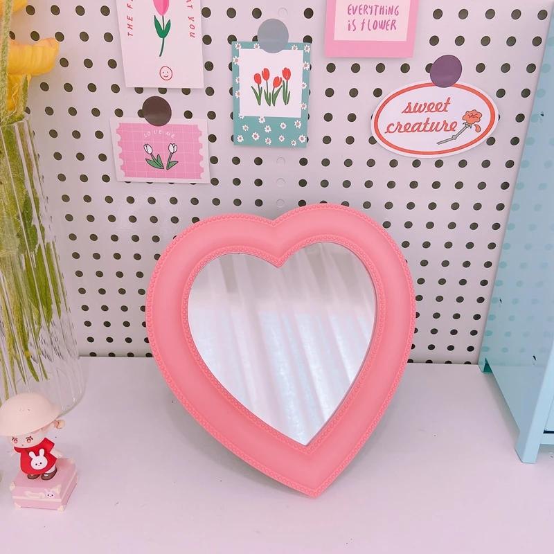 Kawaii Heart Shape Decorative Mirror INS Style Vintage Mirror Wall-mounted Mirror for Girls Bedroom Decoration 2025 Wholesales