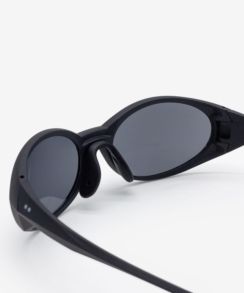 Weeoweeo London Black Sunglasses