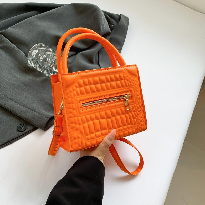 

Retro simple handbag 2024 summer new bag women s Korean version simple messenger bag casual trend shoulder bag помаранчевий