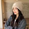 Bonnet Large Beige Décontracté d'Hiver pour Femme