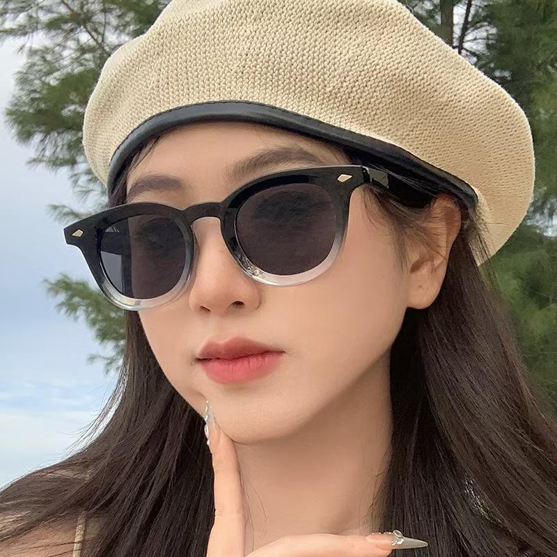New Small Frame Oval Sun Glasses Trend Sunglasses Men's and Women's Street Trend Cool Eyeglass Shades Glasses Frame UV400 Glasse