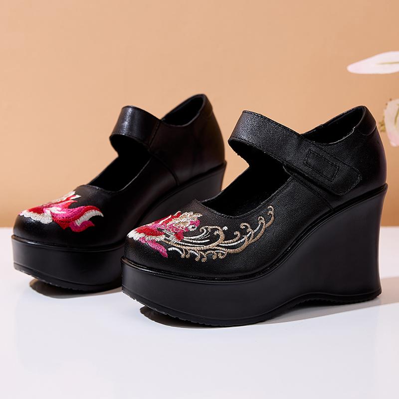 

Модная женская обувь GKTINOO ручной работы в стиле ретро, с круглым носком, на танкетке, увеличивающей высоту на 9 см, повседневные лоферы на платформе из натуральной кожи 225