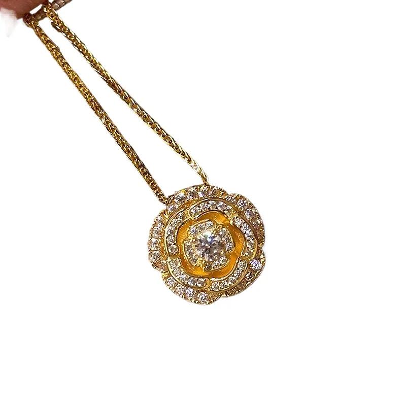 Exquisite and Dazzling Rotatable Camellia Flower Necklace New In Diamond Inlaid Elegant Pendant Fashion Wedding Jewelry