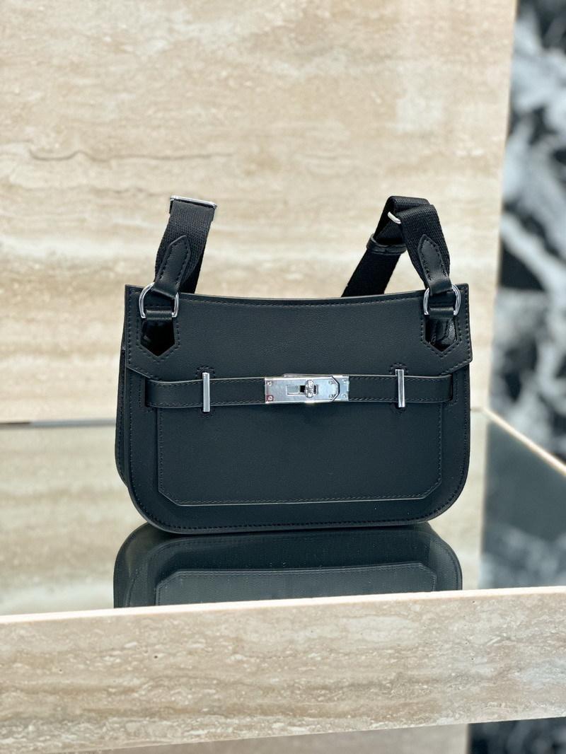 

Новая кожаная женская сумка из телячьей кожи, мини-сумка через плечо в цыганском стиле 22x17x5.5cm чёрный