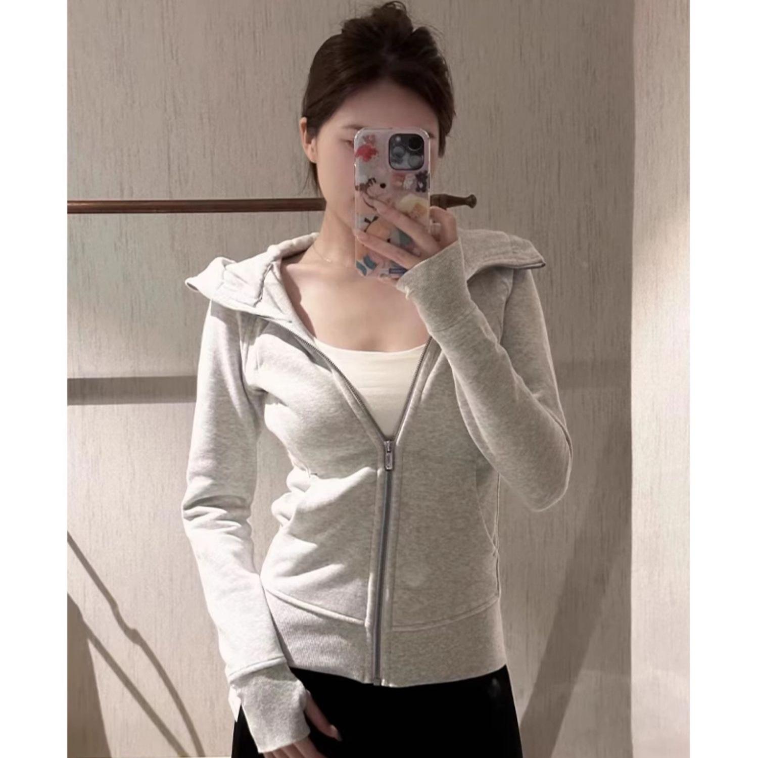 

Худи-куртка приталенного силуэта из хлопка мамба в стиле TikTok - Коллекция Осень/Зима 2024 L [52.5-60kg]