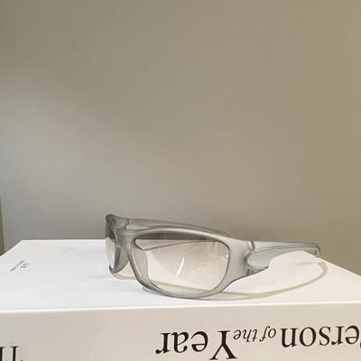 Latest Y2K Punk Sun Glasses for For Ladies Designer Oval Goggle Girls Luxury Sun Glasses 2000S UV400 Mirror Stylish Eye Glasses Gifts