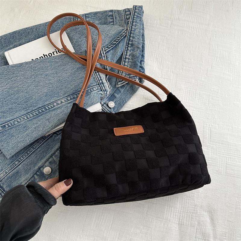 

Trendy Large Capacity Tote Bag For Women Stylish Casual Commuter Shoulder Bag In Cream Khaki Black Black
