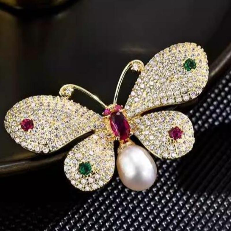1Pc Blingbling Butterfly Brooch Elegant Romantic Brooch Exquisite Fashion Jewelry Accessories Clothing Brooch Party Banquet Gift