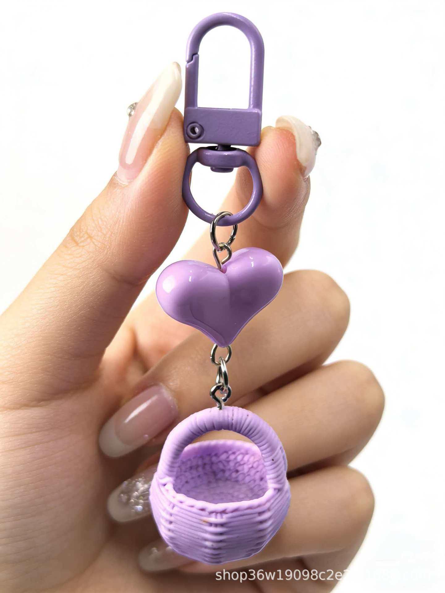 Colorful Heart-Shaped Keychain Basket: Handmade Fresh Pendant Gift фиолетовый