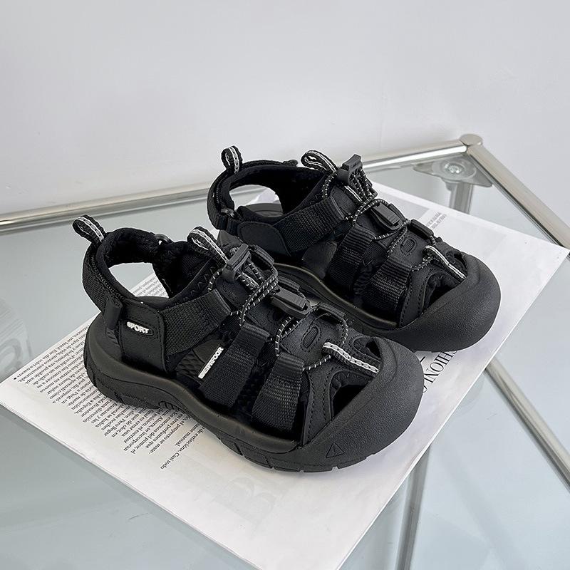 

Детские сандалии Баотоу Летние спортивные уличные туфли для трекинга по ручьям с мягкой подошвой Пляжная обувь Дышащие Повседневные Универсальные 36 yards inner length 22.5cm. чёрный