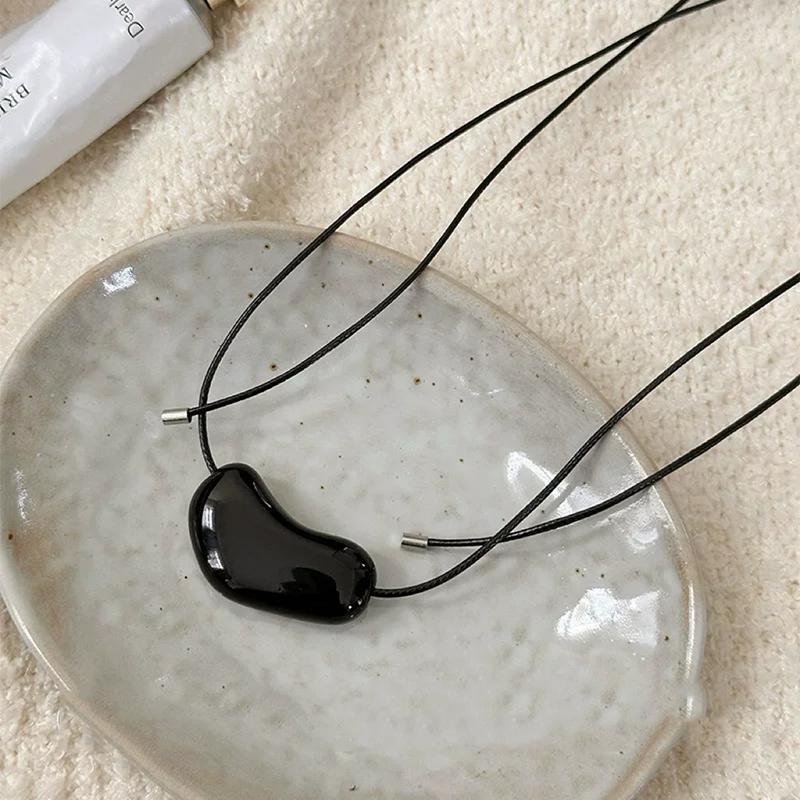 Vintage Irregular Red Enamel Heart Pendant Necklaces for Women Resin Adjustable Black Rope Sweater Chain Charm Jewelry