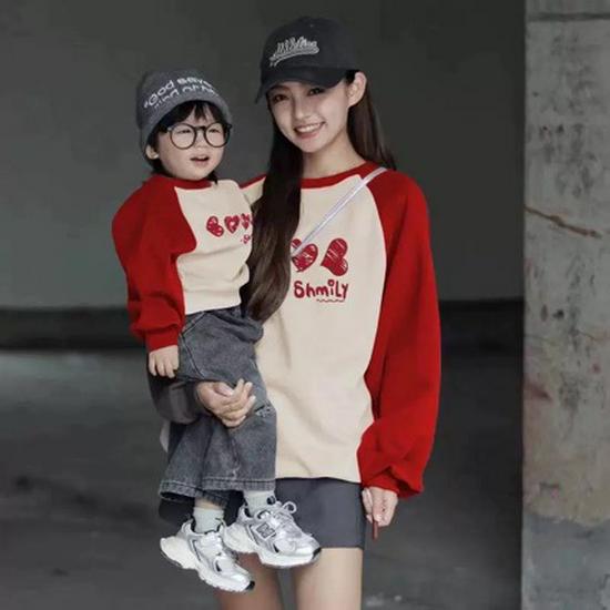 Autumn Family Portrait Streetwear: Heart Print Fleece Sweatshirts & Baby Romper for Parent-Child