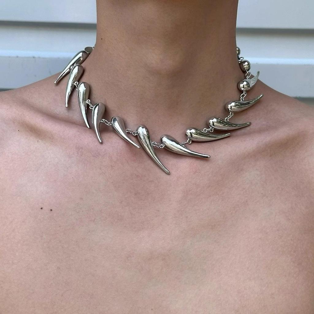 2025 Punk Necklace: Irregular Y2K Subculture Clavicle Chain for Men & Women