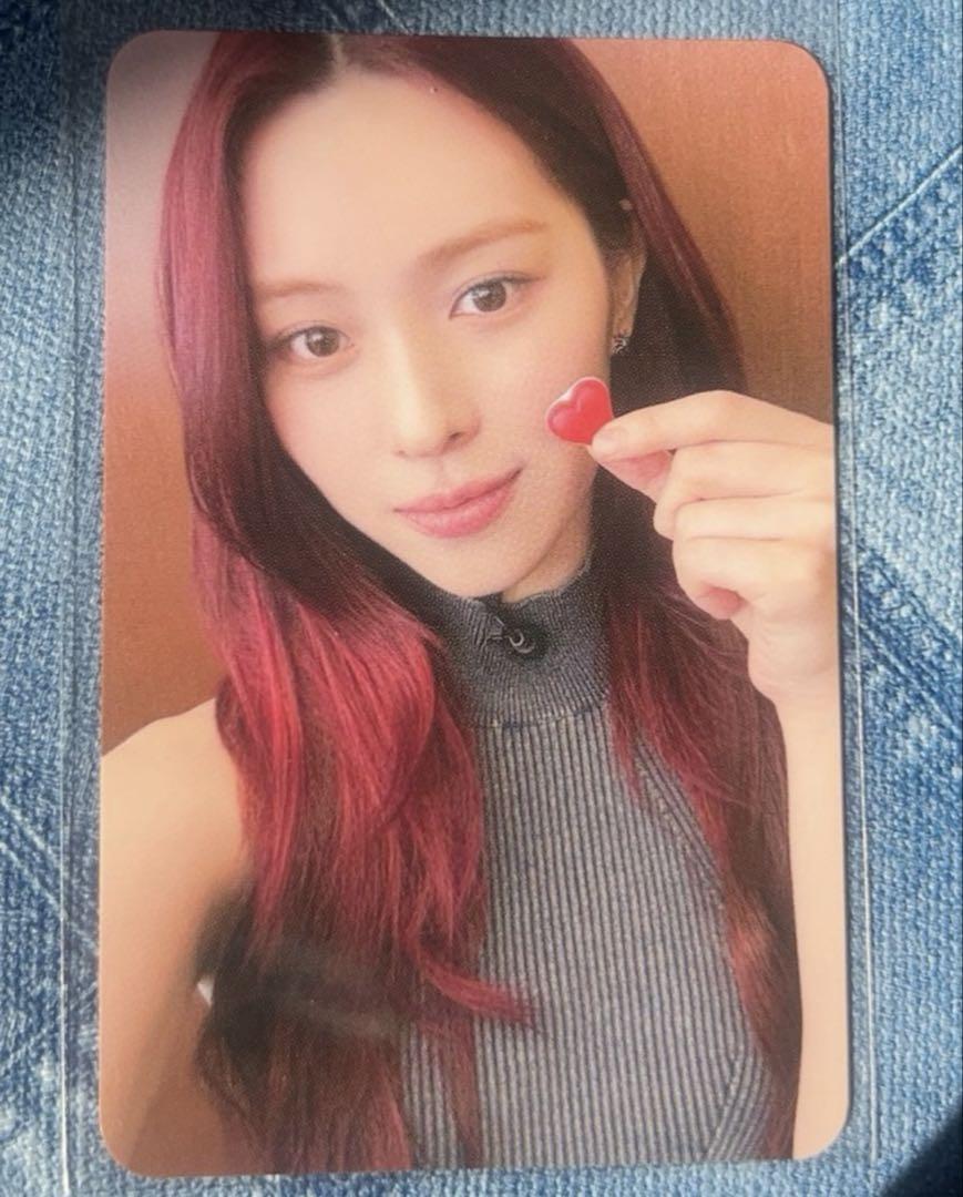 

[USED] itzy Ryujin GWBG makestar Lakidro Limited Trading Card A