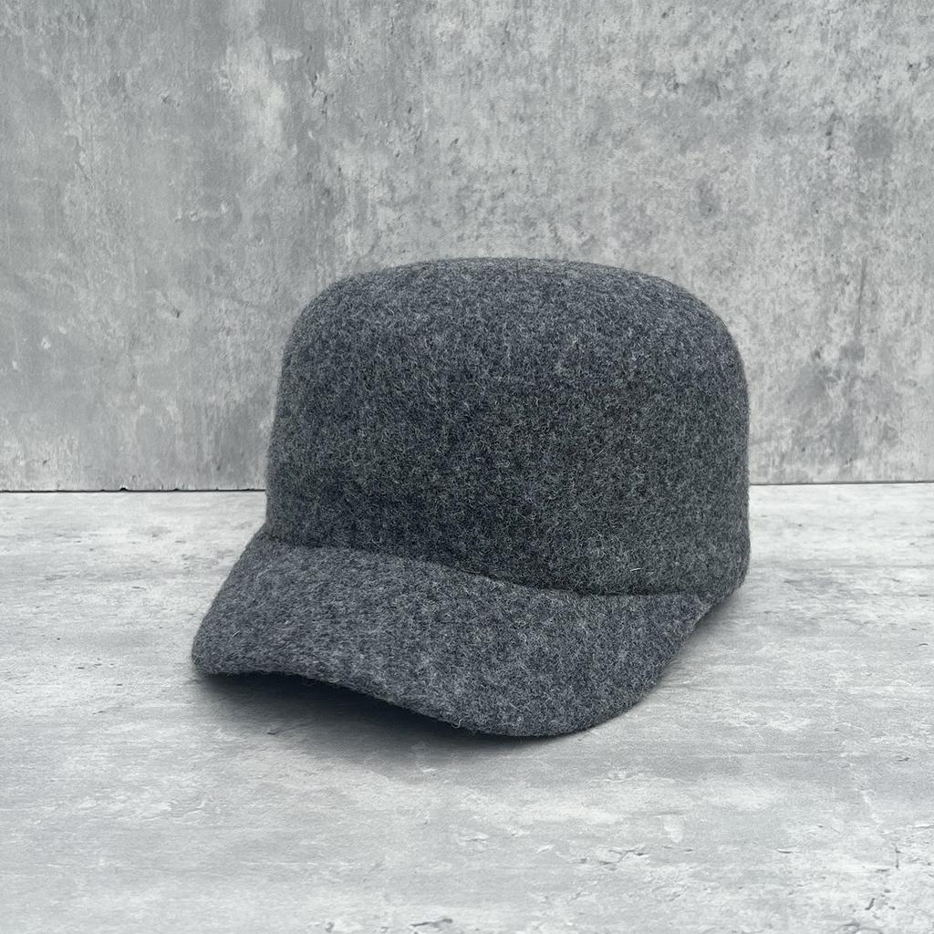 Chapeau simple en feutre de laine pour femme automne et hiver chaud à petit bord plat sommet plat chapeau d'équitation montrant le visage petit cuir velours patchwork polyvalent chapeau de cavalier