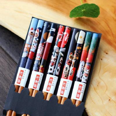 5 PaarNeue ModelleSet Wiederverwendbare Handgefertigte Bambus Japanische Naturholz EssstäbchenSushi Essen Katze Blume Mehrfarbig Hölzerner Essstäbchen