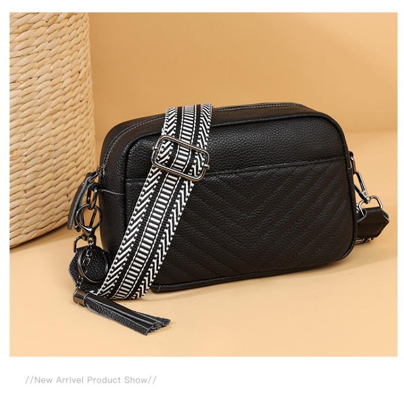 Women's Bag Top Layer Cowhide Small Square Bag Shoulder Bag High-end Sense and Versatile Commuter Armpit Crossbody Bag Leather Women's Bag