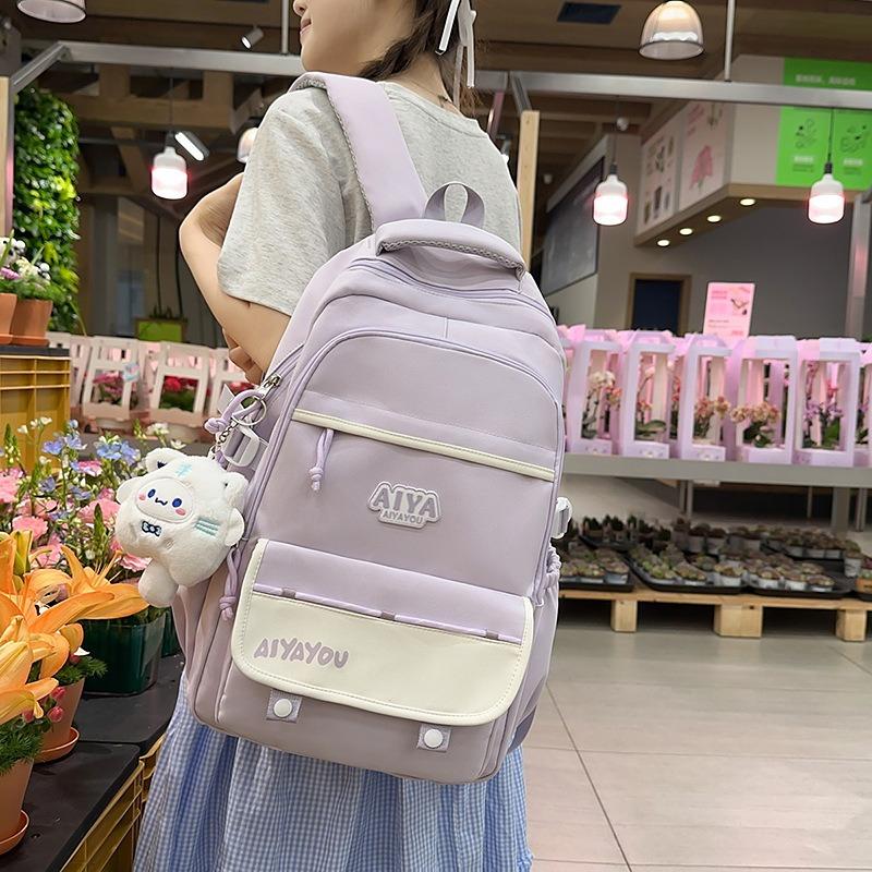 The new schoolbag is high-value, fresh and sweet backpack, light for junior high school students, and large-capacity backpack for spring outing.