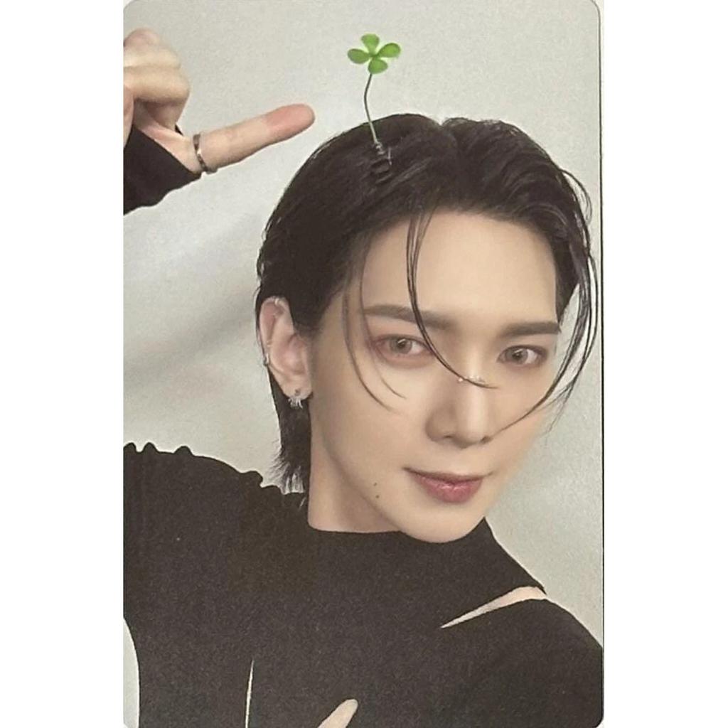 ATEEZ THE WORLD EP.2:OUTLAW A / DENÍK / JEDNOTKA DENÍKU / Z ver. OFICIÁLNÍ FOTOKARTA