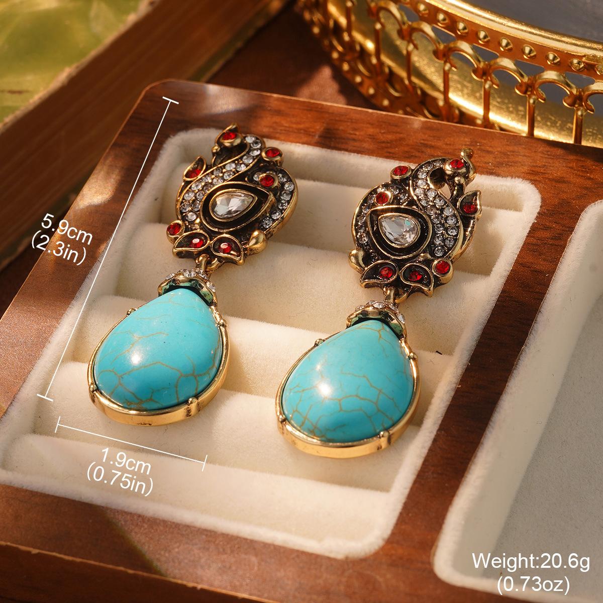 New Russian gold ear jewelry retro exaggerated turquoise earrings geometric shell French court style stud earrings