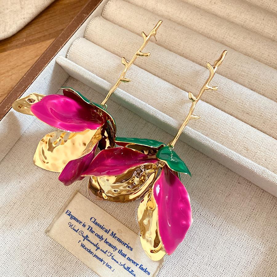 

Medieval vintage silver needle dripping oil flower pendant earrings simple fashion stud earrings light luxury high-end earrings women
