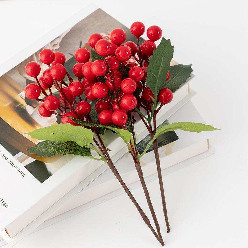 Artificial Simulated Plants Berry Branch Pine Grass Red Berries Flowers DIY Wreath Christmas Tree Ornaments Xmas Home Decoration