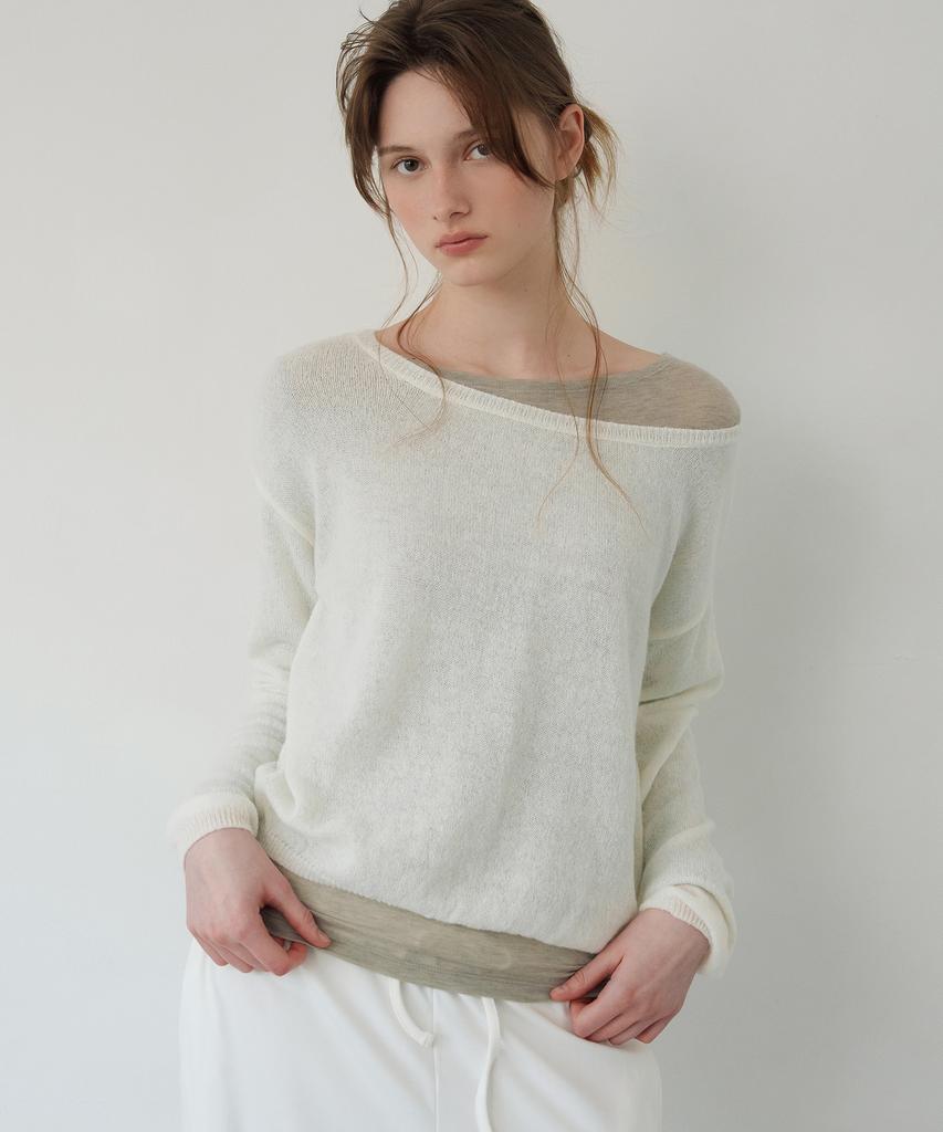 LETTERA Soft Curve Off-Shoulder Knit