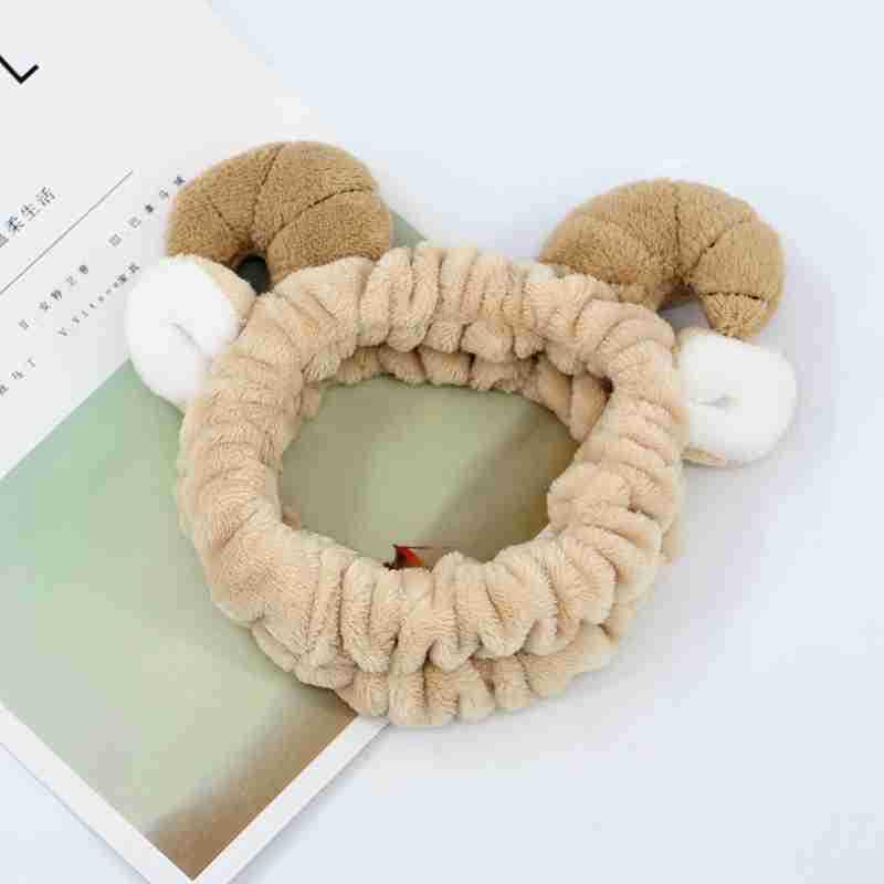 The Same Type Of Cat Ear Hair Belt