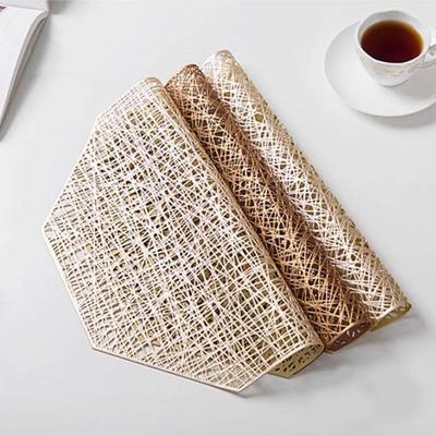 Goldener Sechseck Tischset PVC Platzset Hohl Isolieruntersetzer Tisch Schüssel Zuhause Weihnachten Hitzebeständig Moderner Stil Dekor