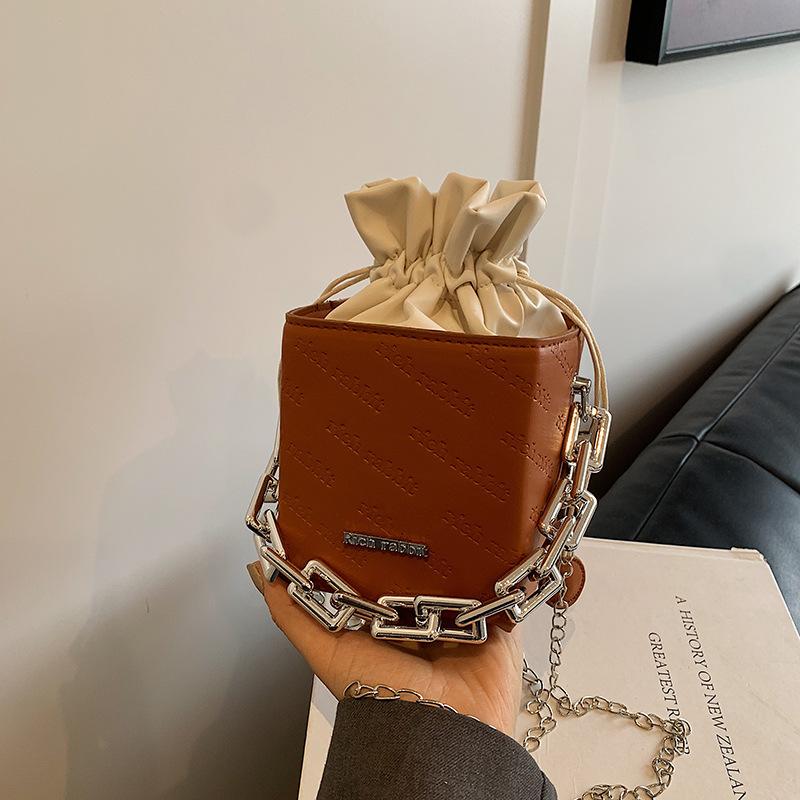 

Корейська нішева модна жіноча сумка-відро 2024 року, універсальна портативна сумка на ланцюжку, сумка-месенджер через плече