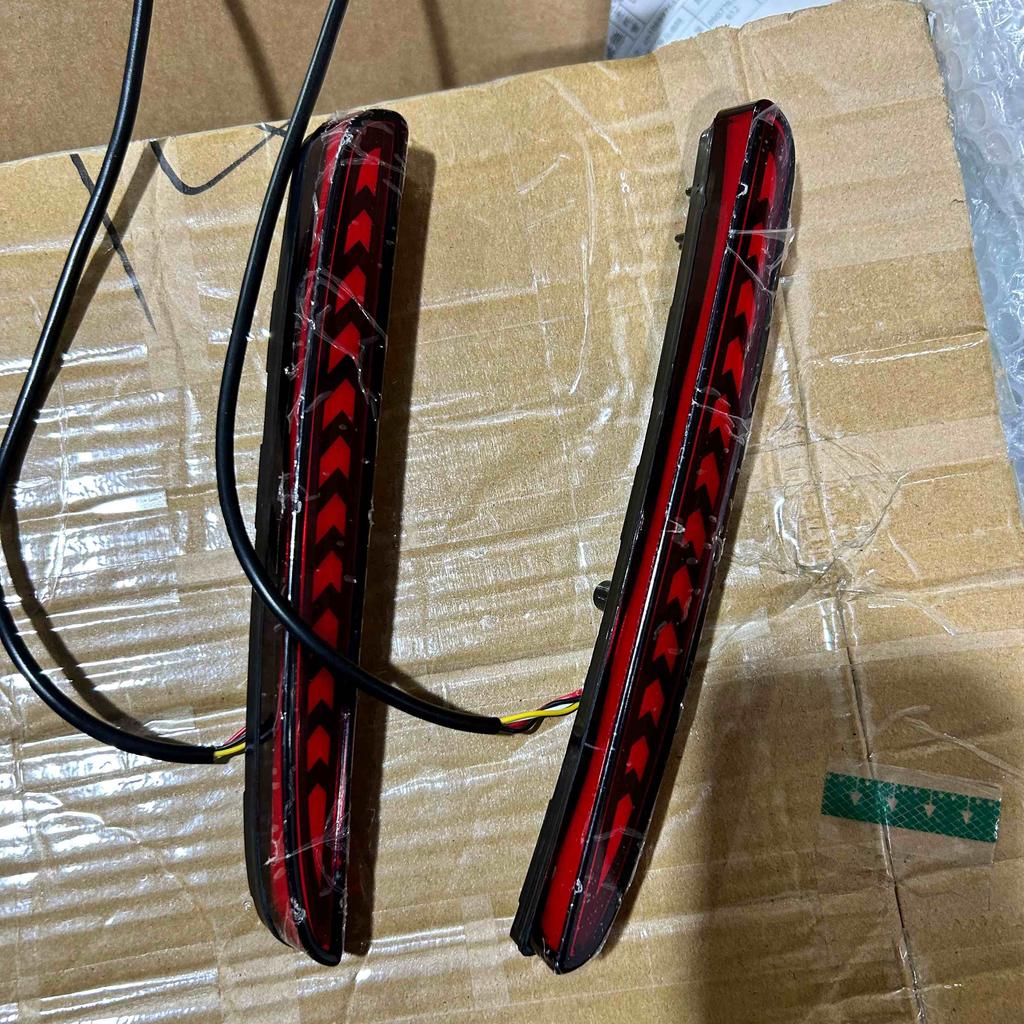 Fast Delivery Led Rear Bumper Light Rear Bumper Reflectors Tail Light for Toyota RAV4 2019 2020 2021 2022 2023 2024 2025